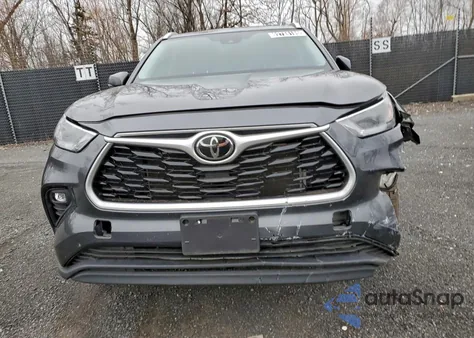2022 Toyota Highlander Xle z USA, uszkodzony, nr VIN 5TDGZRBH0NS232971